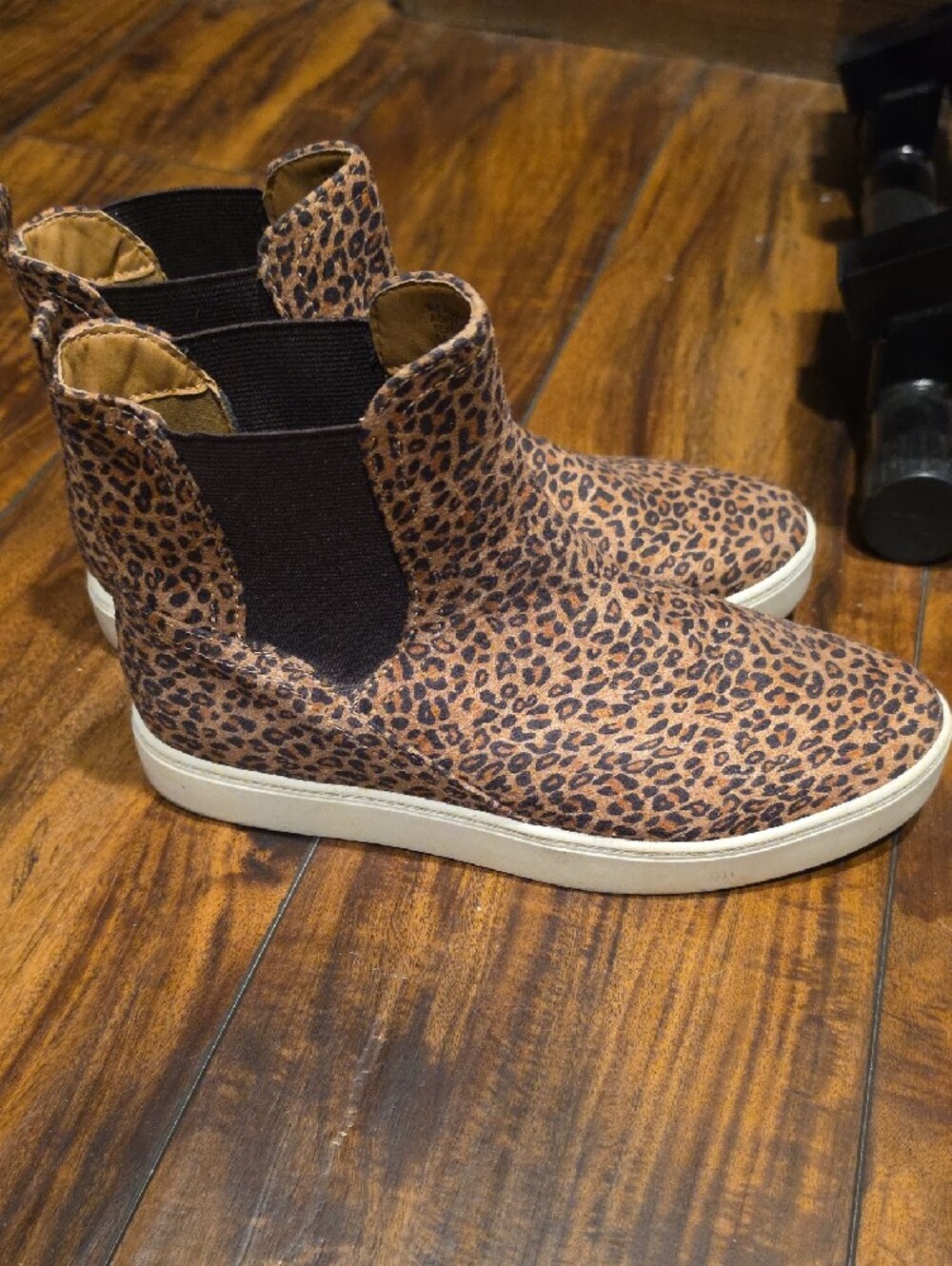 Lepoard Booties - Picture 2 of 3